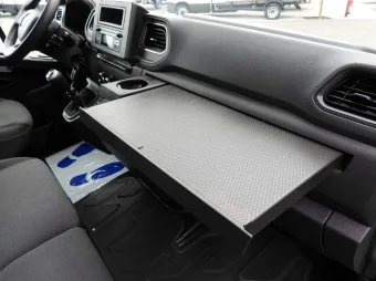 Renault Master skrzynia plandeka 9 palet 165KM 363881 - wyposazenie
