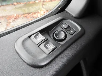 Renault Master skrzynia plandeka 10 palet 165KM 537250 - wyposazenie