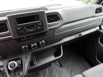 Renault Master skrzynia plandeka 10 palet 165KM 546804 - wyposazenie