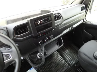 Renault Master skrzynia plandeka 10 palet 165KM 583857 - wyposazenie