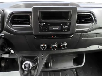 Renault Master skrzynia plandeka 10 palet 165KM 685463 - wyposazenie