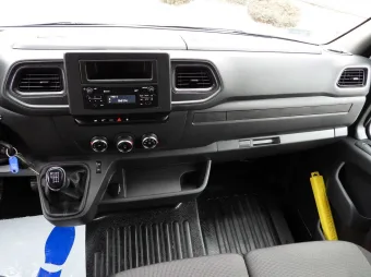 Renault Master skrzynia plandeka 10 palet 165KM 931699 - wyposazenie
