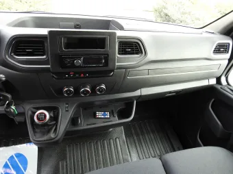 Renault Master skrzynia plandeka 10 palet 165KM 993955 - wyposazenie
