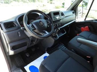 Renault Master skrzynia 8 palet 165KM 821393 - srodek