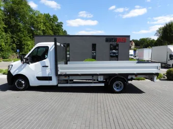 Renault Master skrzynia 8 palet 165KM 821393 - zaladunek