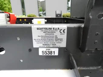 Renault Master wywrotka 130KM 385012 - kokpit