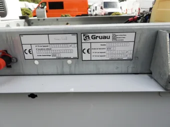 Renault Master wywrotka 130KM 914439 - kokpit