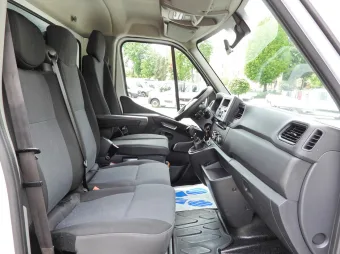 Renault Master wywrotka 130KM 385012 - schowki