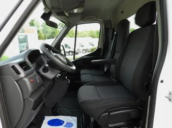 Renault Master wywrotka 130KM 914439 - siedzenia