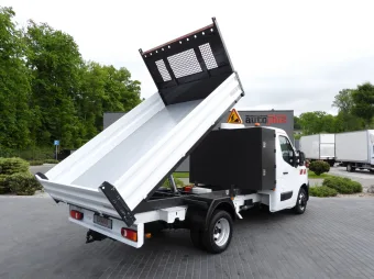 Renault Master wywrotka 130KM 385012 - tyl