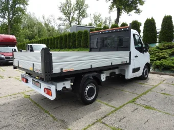 Renault Master wywrotka 165KM 604413 - tyl zabudowy