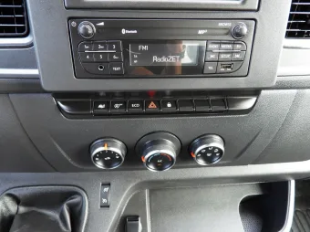 Renault Master wywrotka 145KM 222901 - wnetrze