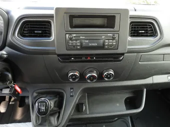 Renault Master wywrotka 130KM 914253 - wnetrze