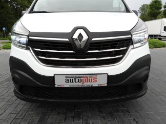 Renault Trafic furgon chłodnia 120KM 904331 - bok zabudowy