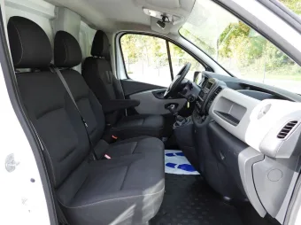 Renault Trafic furgon chłodnia 165KM 449239 - detal