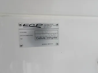Renault Trafic furgon chłodnia 120KM 904331 - detal