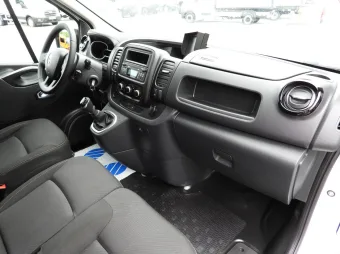 Renault Trafic furgon chłodnia 120KM 904331 - detal