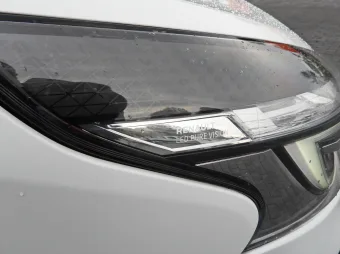 Renault Trafic furgon chłodnia 120KM 904331 - fotele