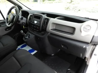 Renault Trafic furgon chłodnia 165KM 449239 - konsola