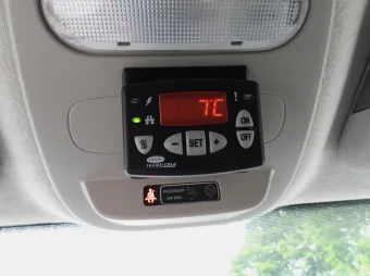 Renault Trafic furgon chłodnia 120KM 904331 - pasazer