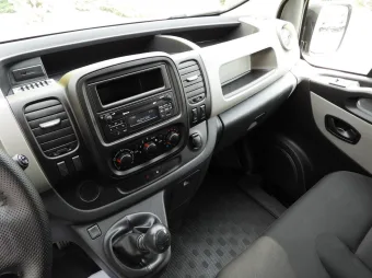 Renault Trafic furgon chłodnia 165KM 449239 - radio