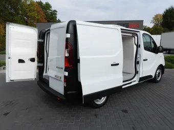 Renault Trafic furgon chłodnia 165KM 449239 - tyl