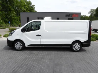 Renault Trafic furgon chłodnia 120KM 895067 - tyl