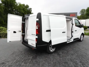 Renault Trafic furgon chłodnia 120KM 904331 - tyl