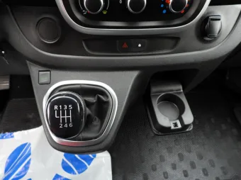 Renault Trafic furgon chłodnia 120KM 895067 - wyposazenie