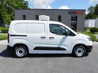 Toyota Proace City furgon chłodnia 100KM 983946 - bok prawy