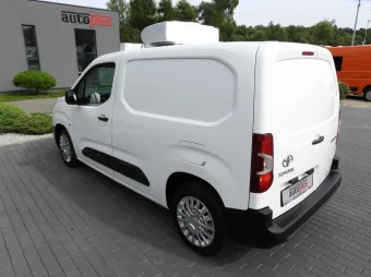 Toyota Proace City furgon chłodnia 100KM 972433 - bok tyl