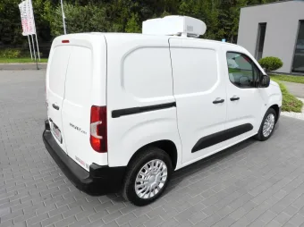 Toyota Proace City furgon chłodnia 100KM 972433 - bok zabudowy