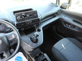 Toyota Proace City furgon chłodnia 100KM 983948 - fotele