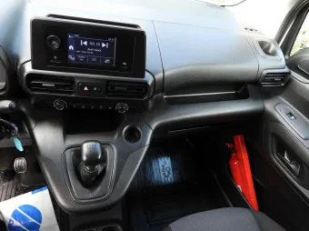 Toyota Proace City furgon chłodnia 100KM 975800 - navi