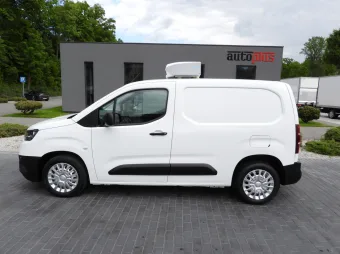 Toyota Proace City furgon chłodnia 100KM 975800 - tyl
