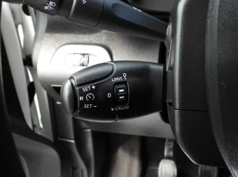 Toyota Proace City furgon chłodnia 100KM 975800 - wnetrze
