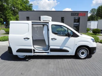 Toyota Proace City furgon chłodnia 100KM 983946 - zaladunek