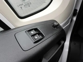 Toyota Proace Max skrzynia plandeka 10 palet 140KM A53689 - licznik