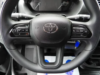 Toyota Proace Max skrzynia plandeka 10 palet 140KM A53689 - fotele