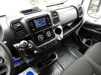 Toyota Proace Max skrzynia plandeka 10 palet 140KM A53689 - widok wnętrza