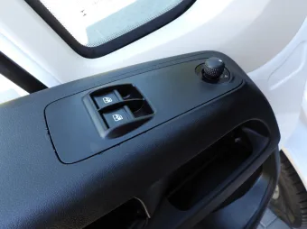 Toyota Proace Max skrzynia plandeka 10 palet 140KM A38028 - kierownica