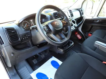 Toyota Proace Max skrzynia plandeka 10 palet 140KM A38028 - srodek