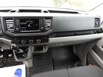 Volkswagen Crafter chłodnia / izoterma 8 palet 180KM 040927 - konsola