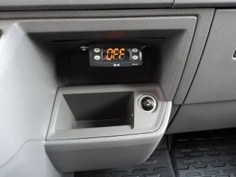 Volkswagen Crafter chłodnia / izoterma 8 palet 180KM 040927 - podsufitka