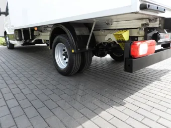 Volkswagen Crafter chłodnia / izoterma 8 palet 180KM 040927 - podwozie