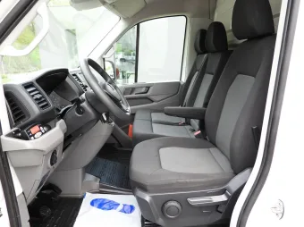 Volkswagen Crafter chłodnia / izoterma 8 palet 180KM 040927 - radio