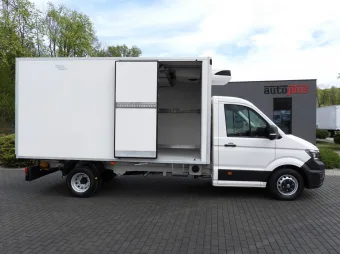 Volkswagen Crafter chłodnia / izoterma 8 palet 180KM 040927 - zaladunek