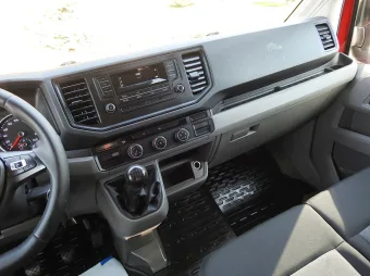 Volkswagen Crafter doka skrzynia 140KM 051607 - konsola