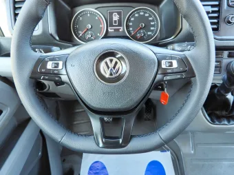 Volkswagen Crafter doka wywrotka 180KM 013815 - radio