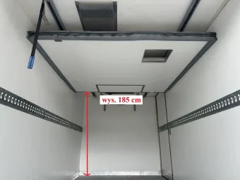 Volkswagen Crafter kontener chłodnia 8 palet 180KM 043093 - bok zabudowy